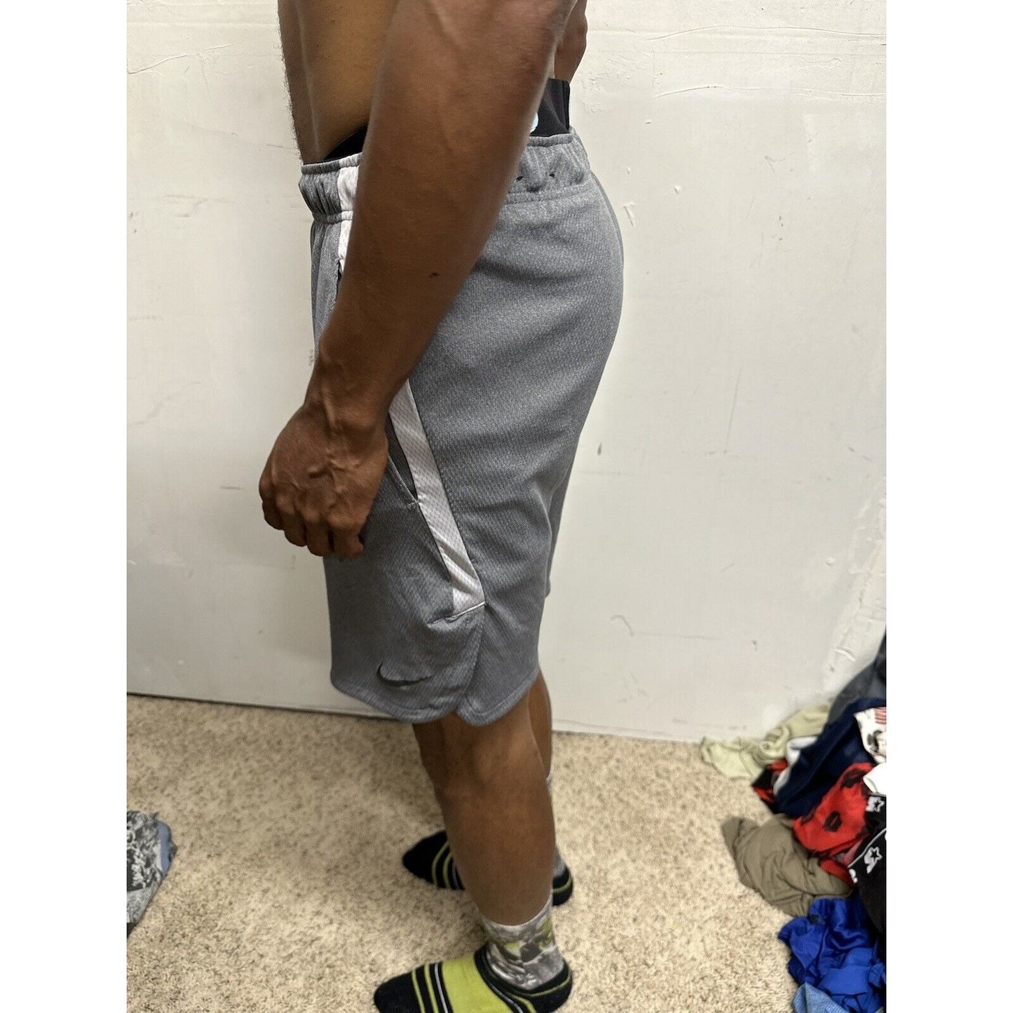 Men’s Nike Small Gray With Pockets Athletic Shorts Dri Fit