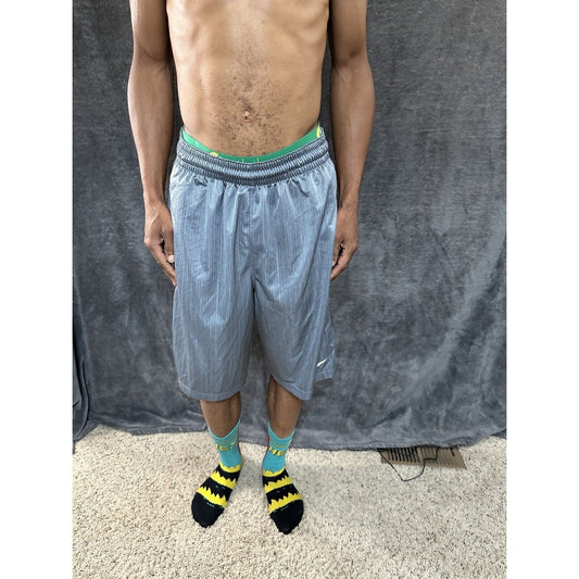 Men’s Nike XL Shorts With Pockets Gray