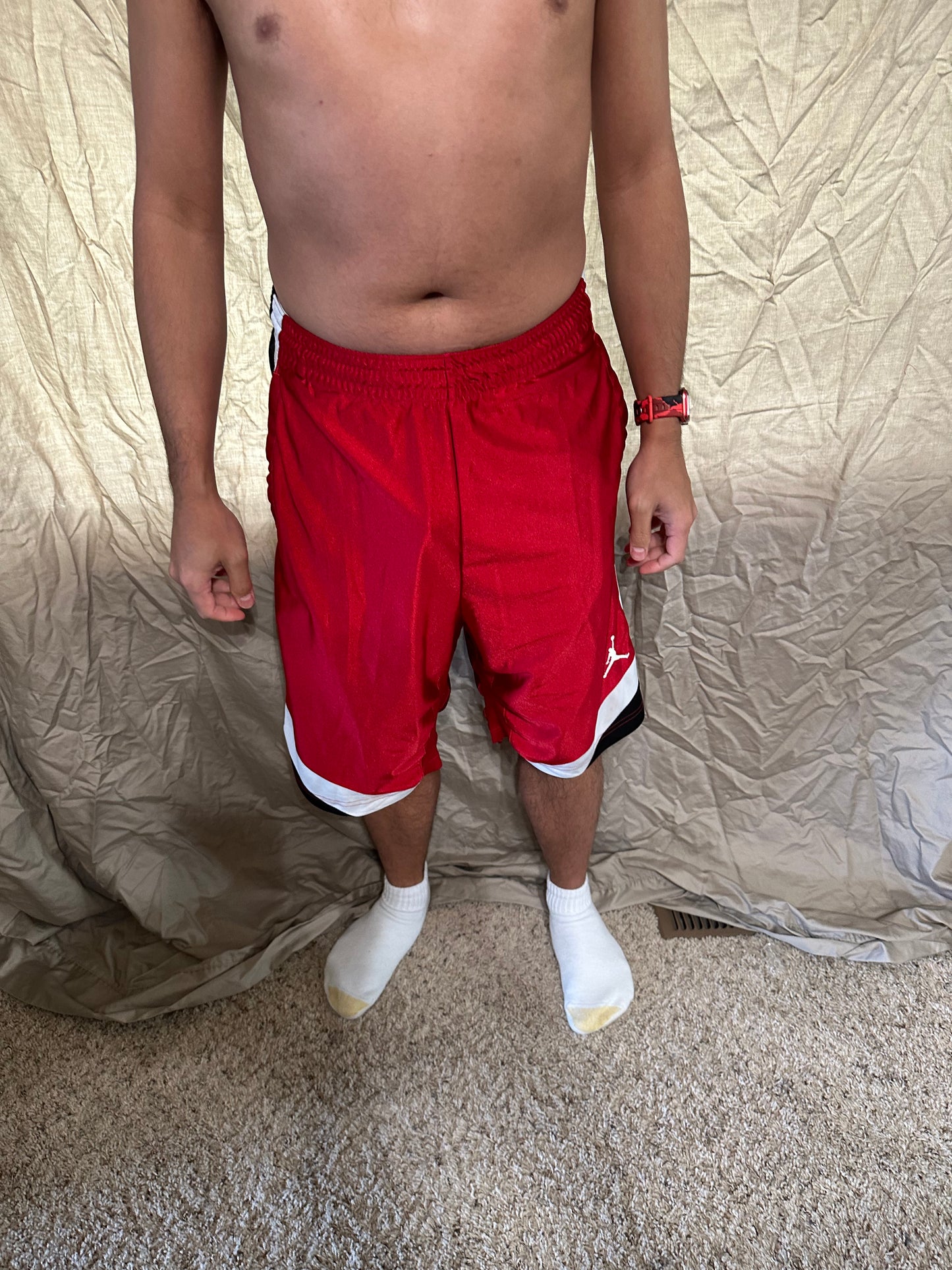 Men’s air Jordan red black white athletic shorts with pockets size medium