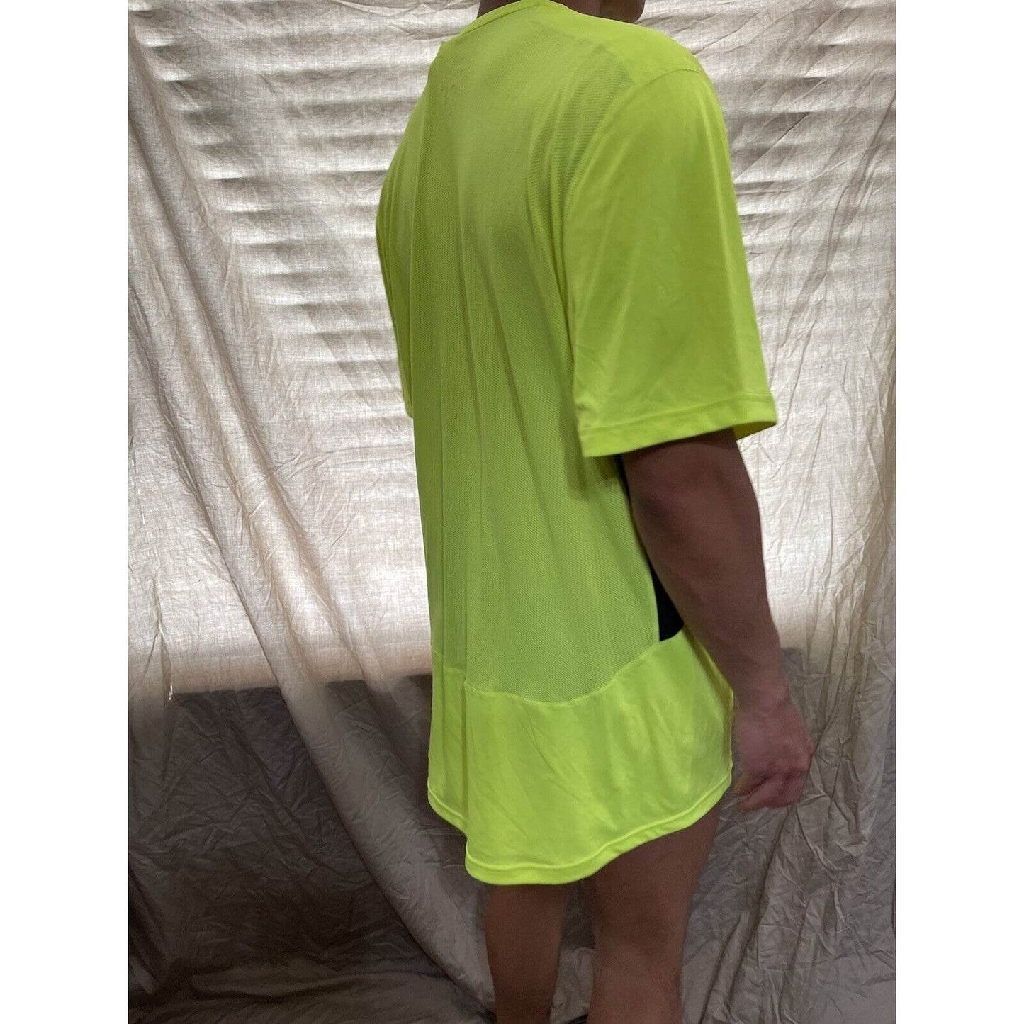 men's neon yellow dri-fit nike XL t-shirt athletic