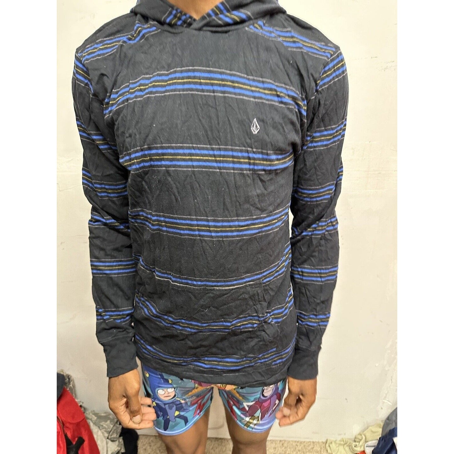 Men’s Volcom Medium Black Blue Striped Long Sleeve Hoodie