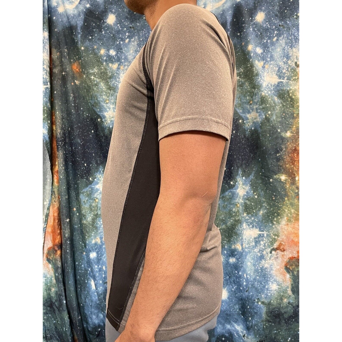 Men’s Gray and Black Adidas Large short sleeve athletic t-shirt