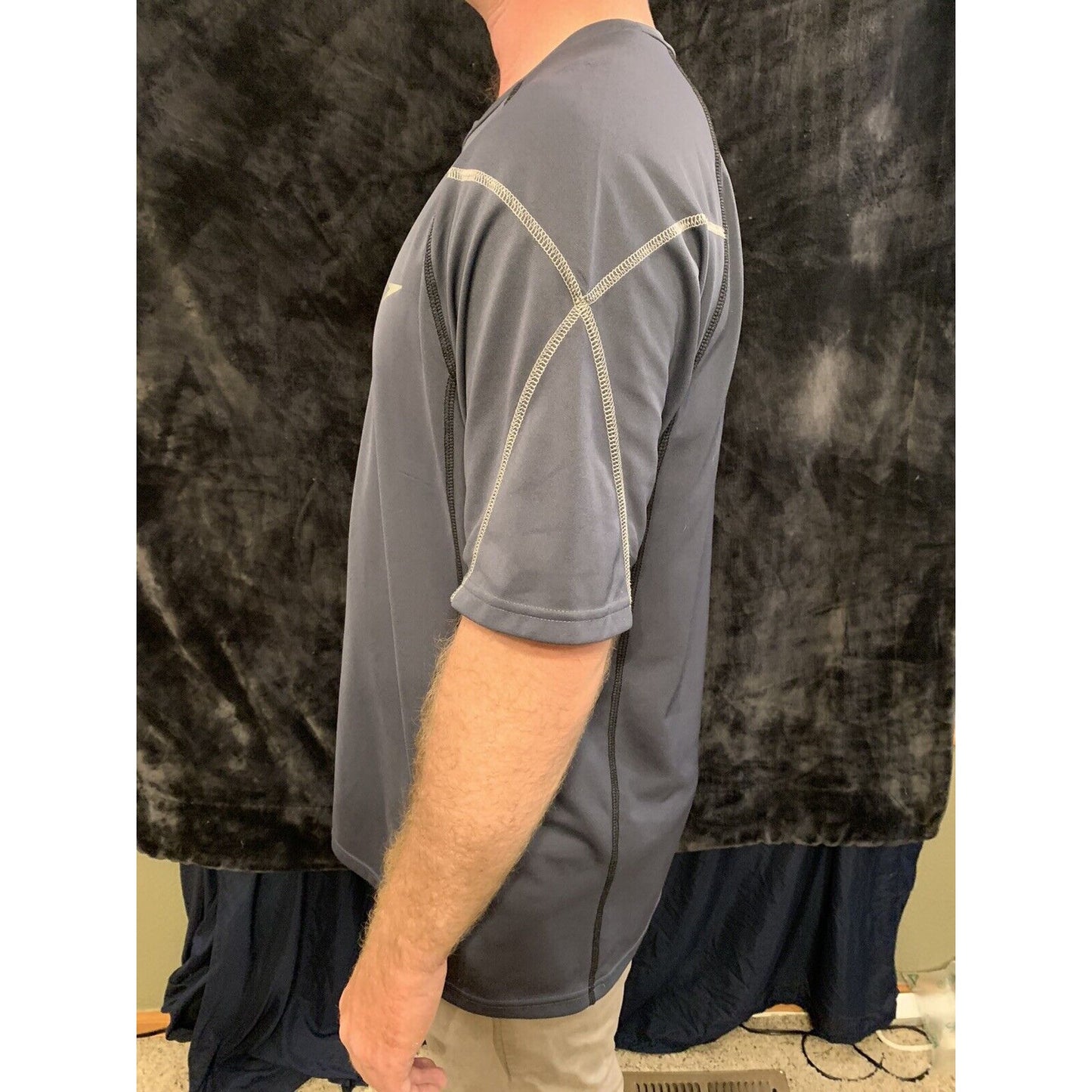 Men’s Speedo UV Block The Burn Swim Shirt Gray Size Large