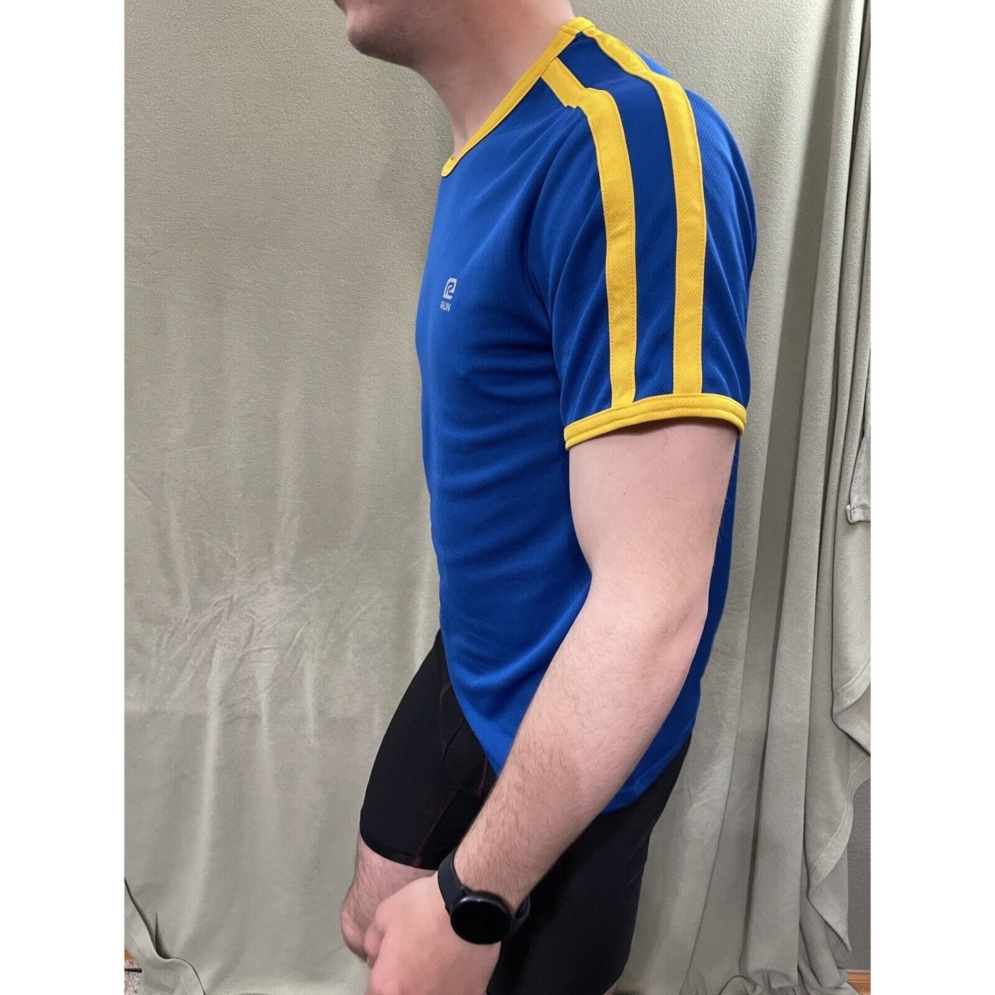 Men’s Roadrunner Sports Small Royal Blue Athletic Shirt