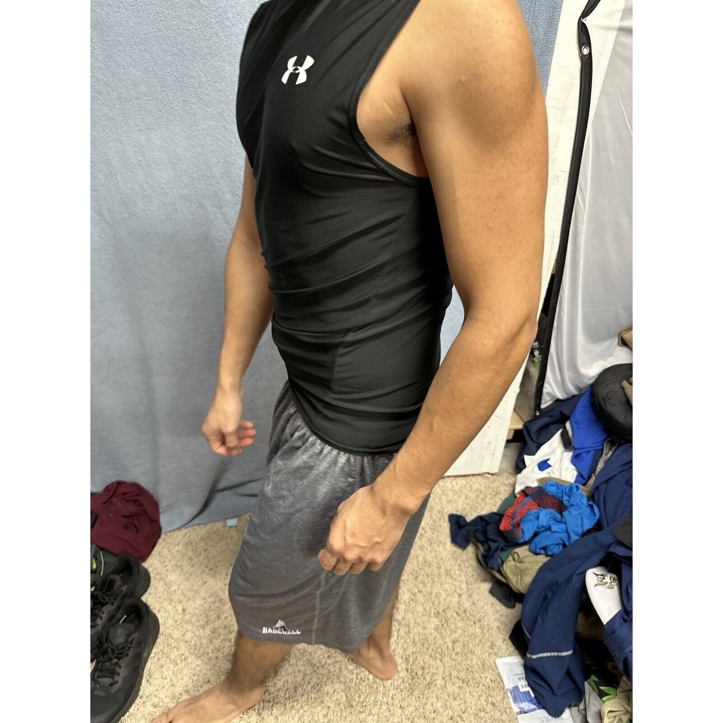 Men’s Black Under Armour Muscle Shirt Athletic Tank Large