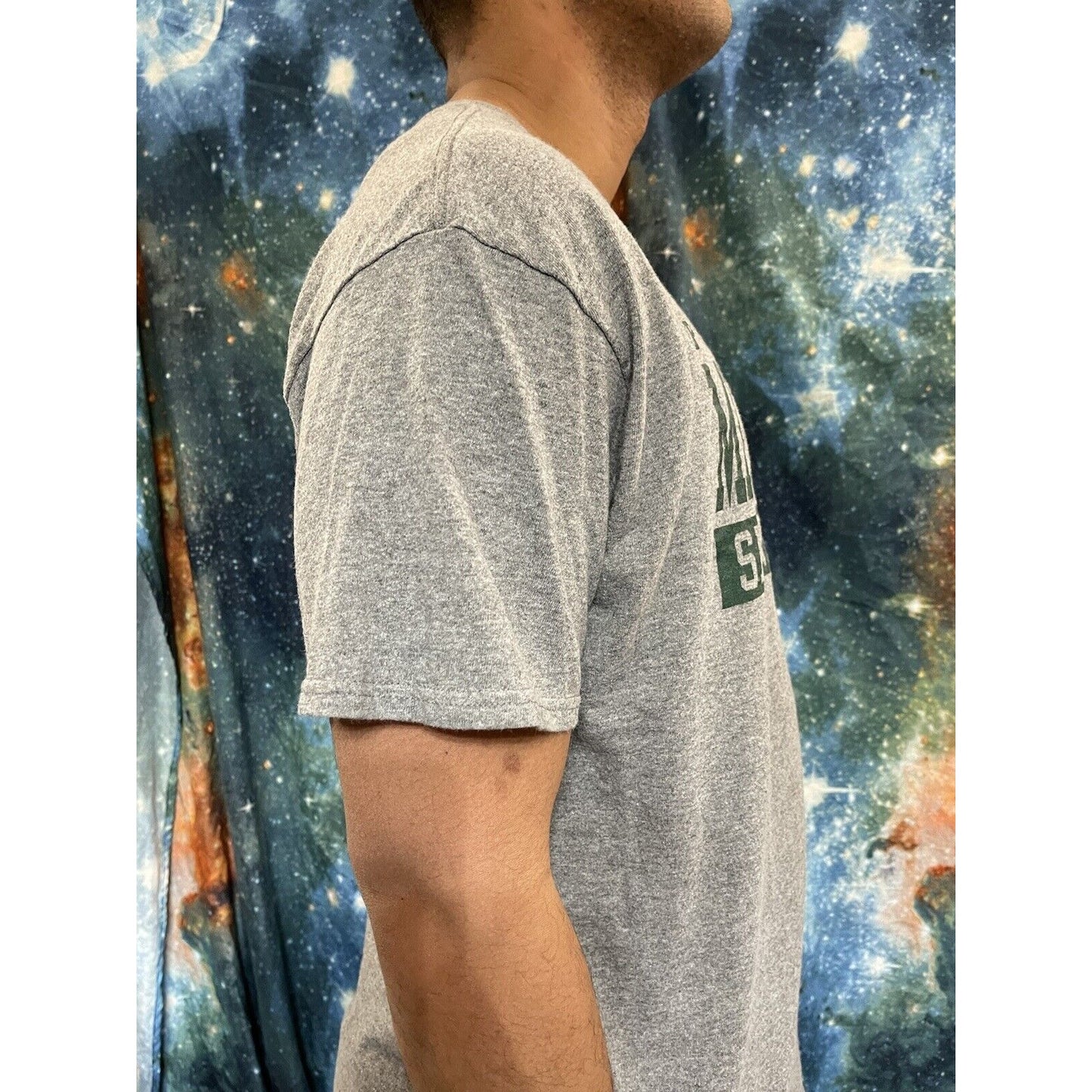 Men’s large gray michigan state spartans t-shirt