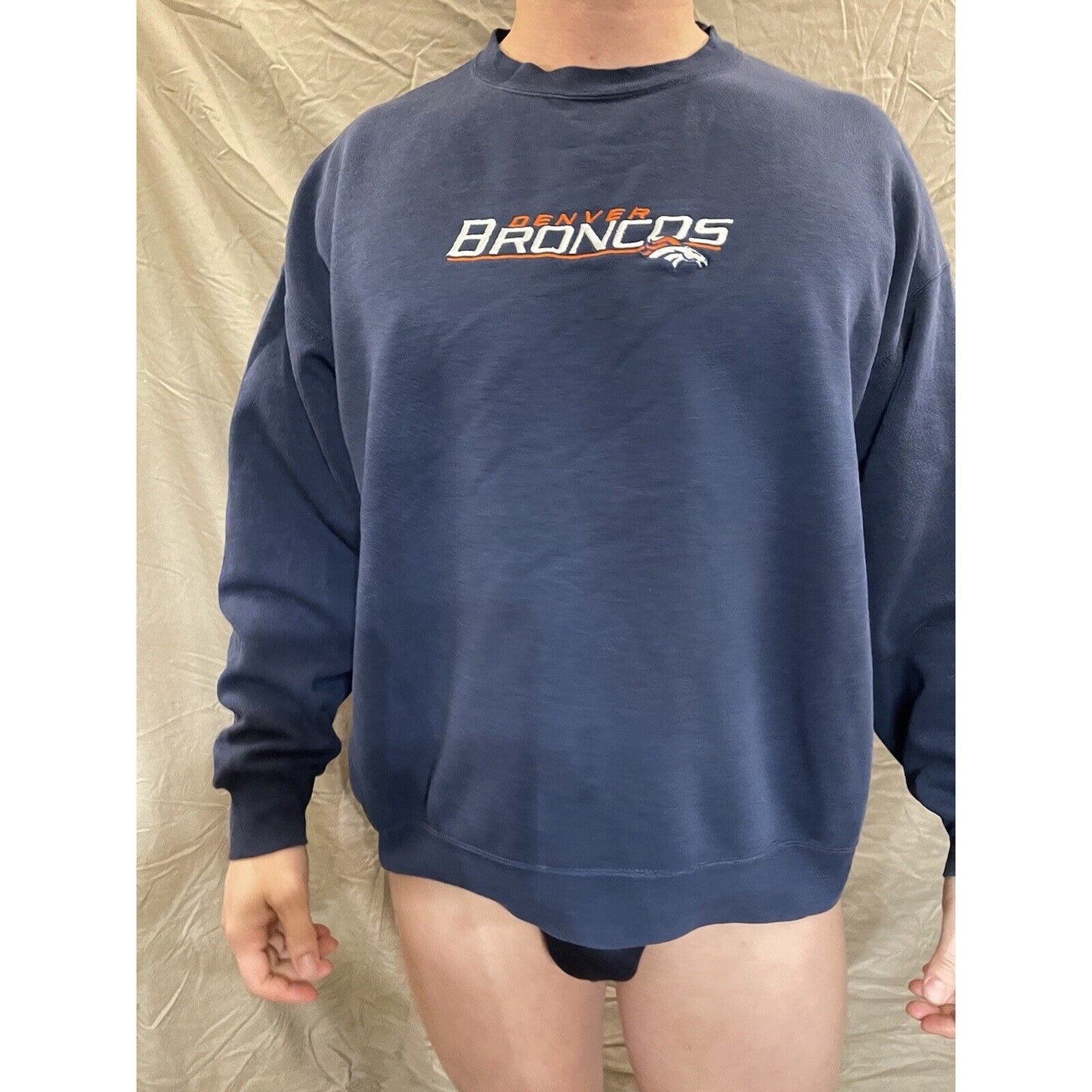 men's navy blue denver broncos pullover sweatshirt fits lke a big large