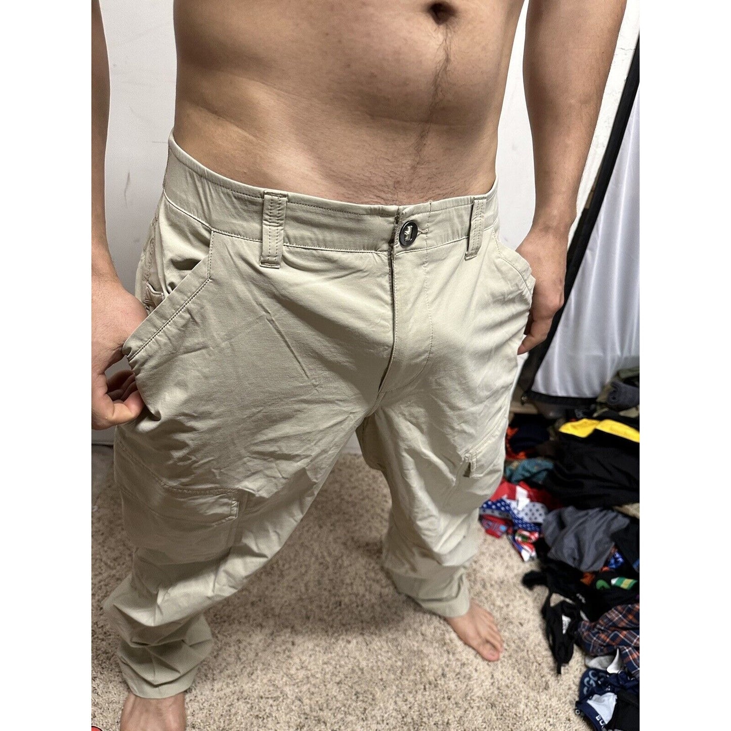 Men’s Khaki Under Armour 34/33 Tan Pants