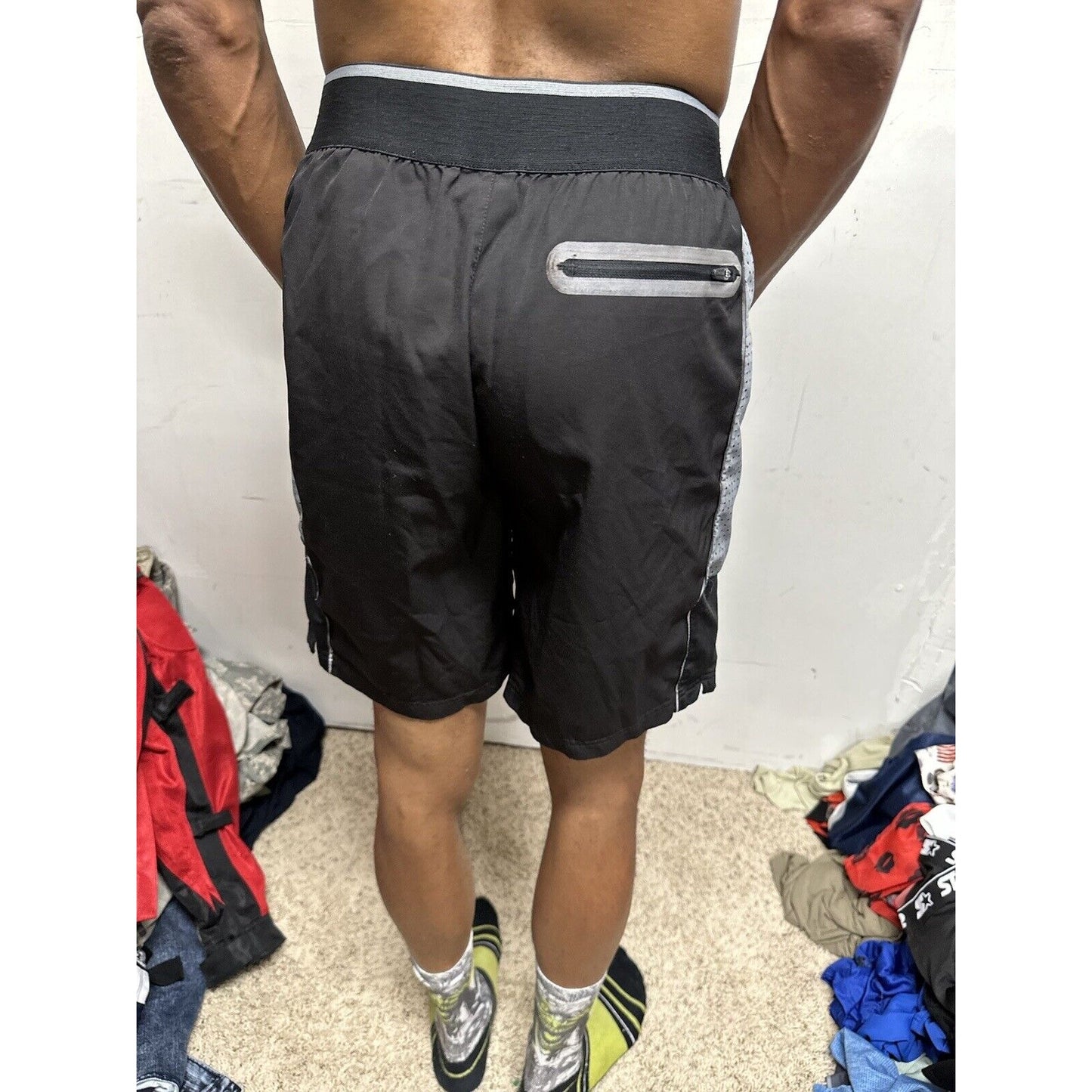 Reebok Black Small Athletic Shorts With Pockets