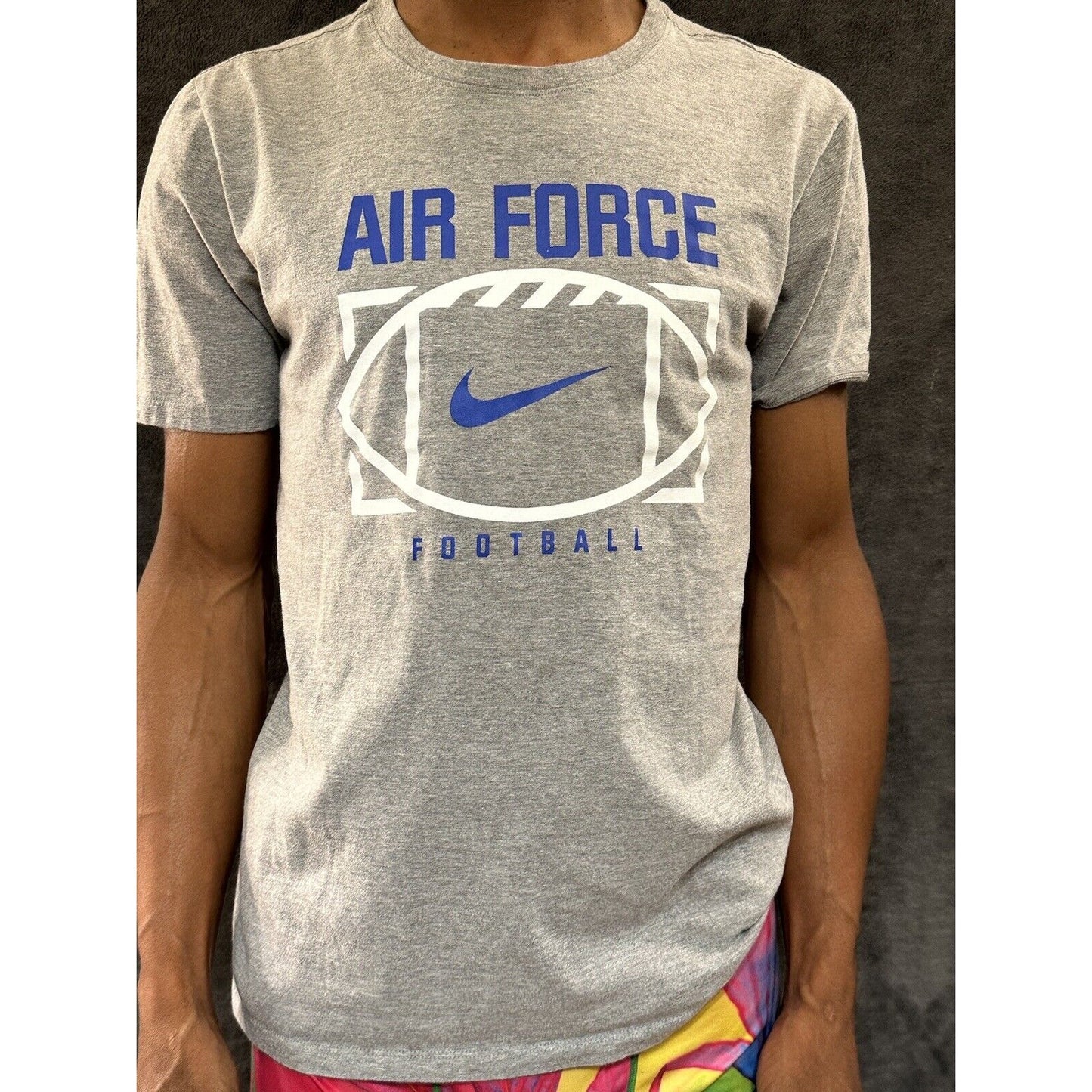 Men’s Gray The Nike Tee Medium Athletic Cut Air Force Football Falcons USAFA