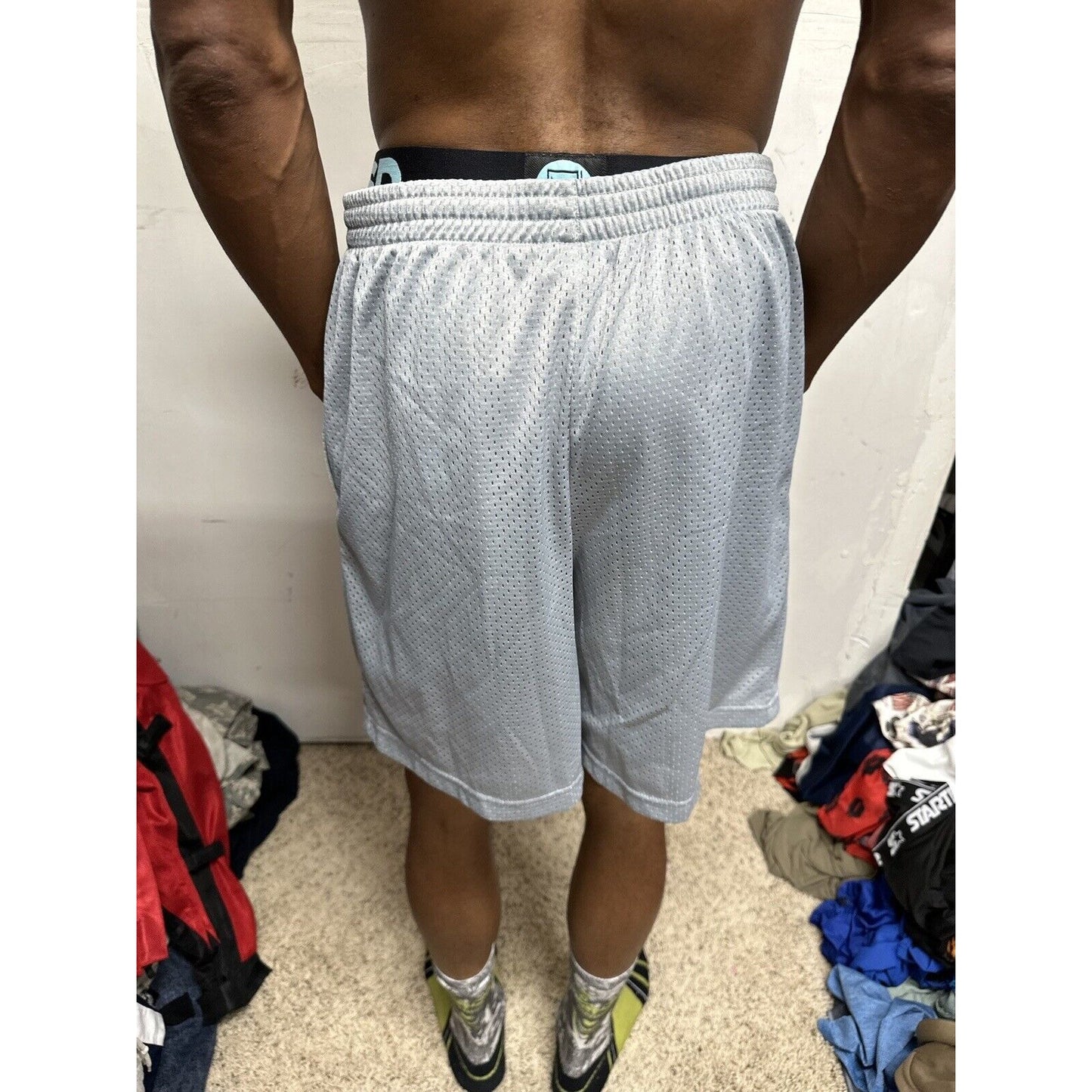 Men’s Gray Starter Medium Athletic Shorts With Pockets