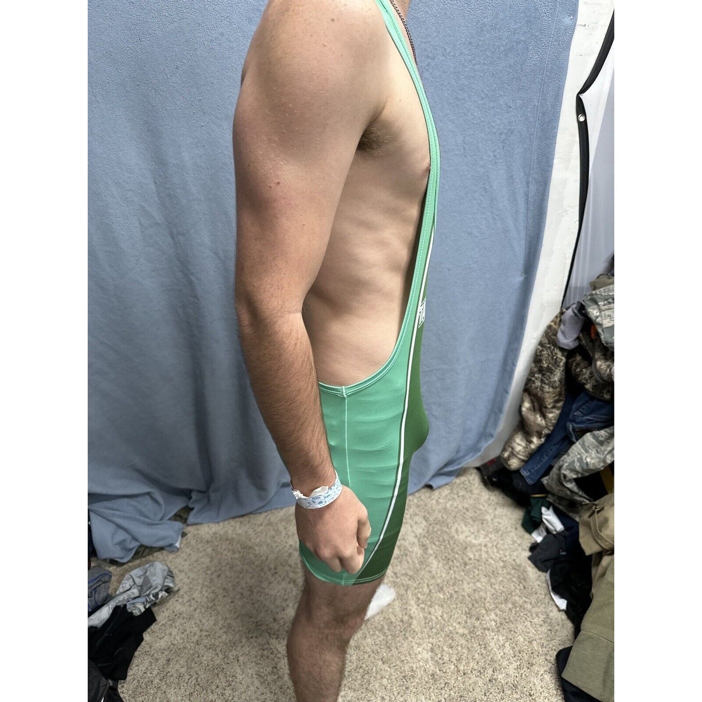 Men’s Medium Green Tauwell Wrestling Singlet
