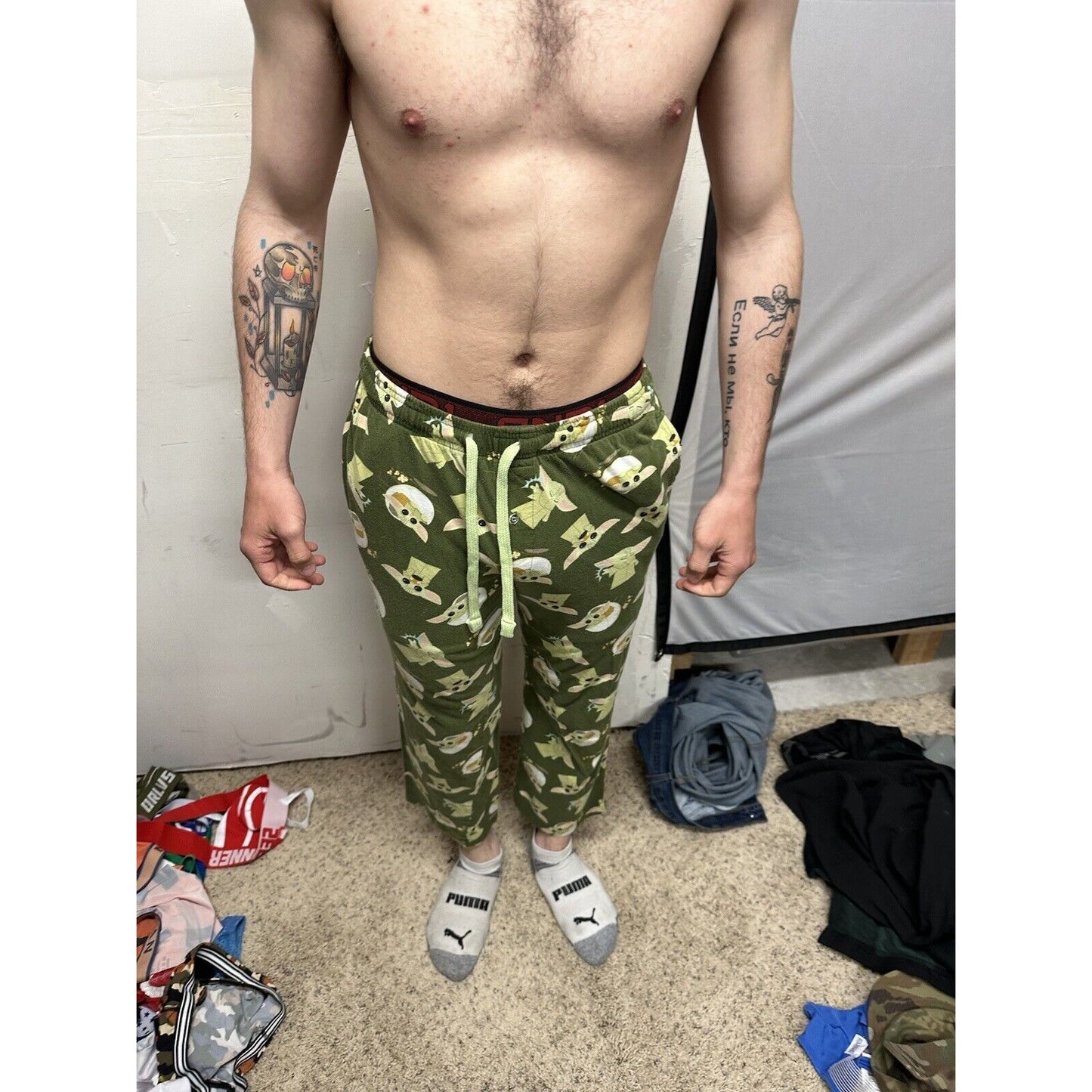 Men’s Small Hot Topic Star Wars Baby Yoda Lounge Pants Pajama Bottoms