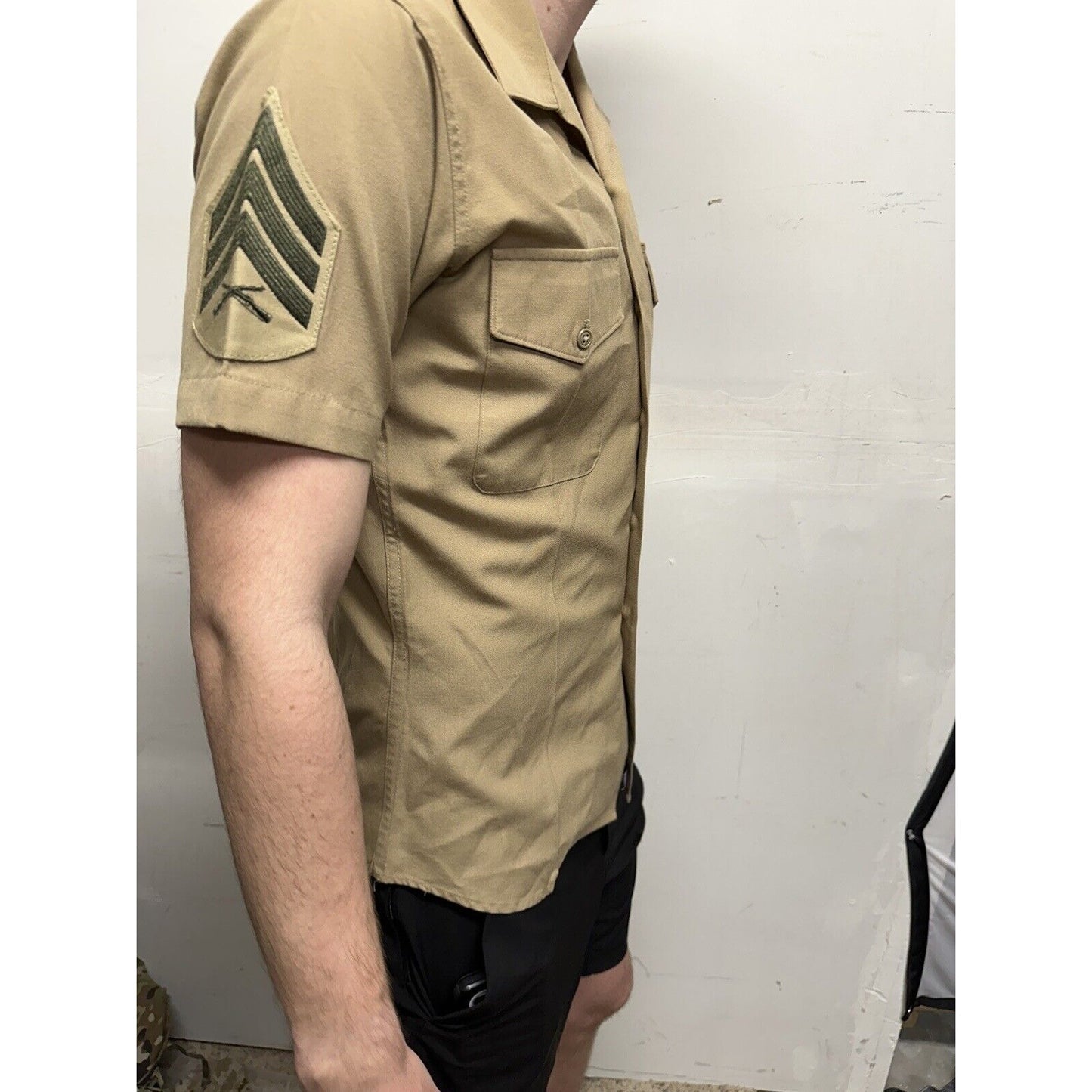 Men’s Medium Usmc Marine Button Up Uniform Shirt