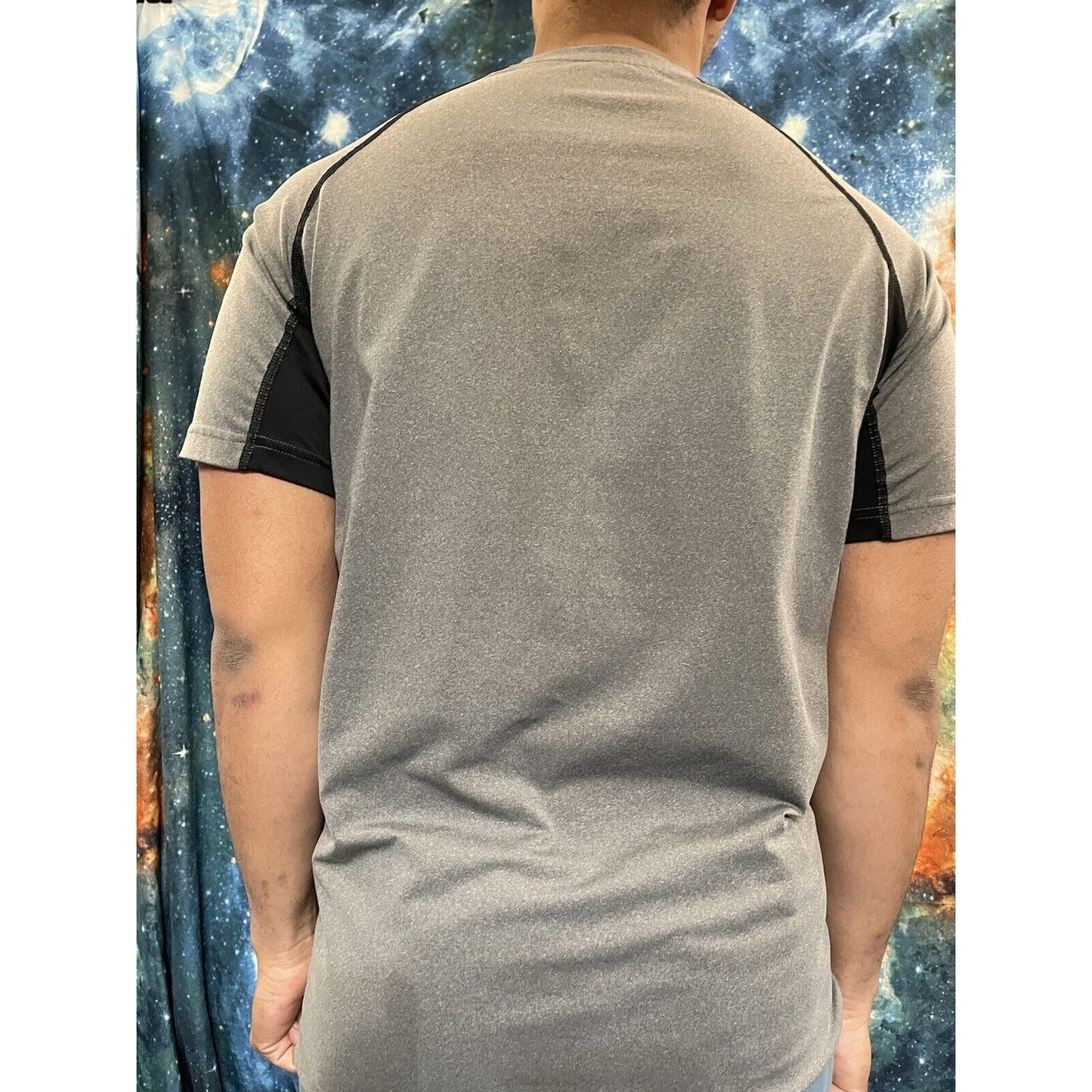 Men’s Gray and Black Adidas Large short sleeve athletic t-shirt