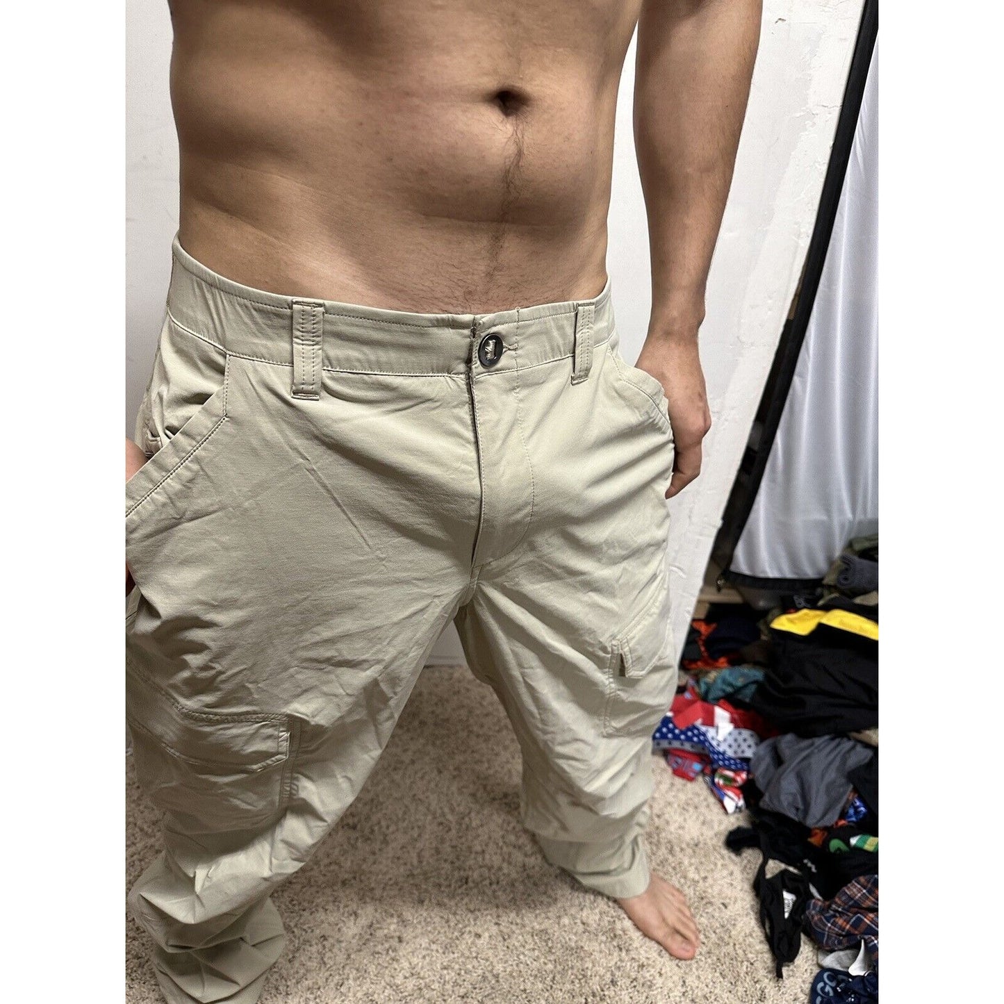 Men’s Khaki Under Armour 34/33 Tan Pants