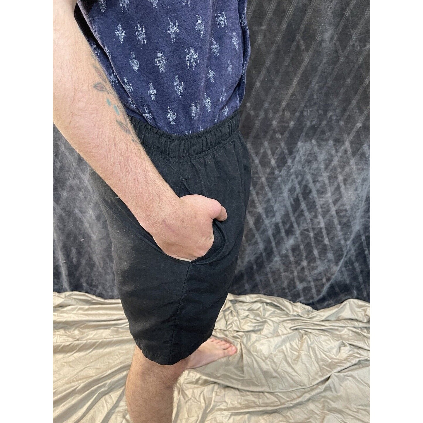 men’s arena black lined shorts japanese 105cm