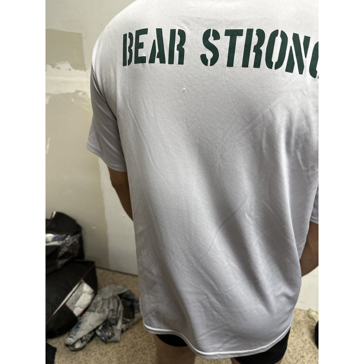 Men’s Baylor University Army ROTC Bear Strong Fits Like A medium