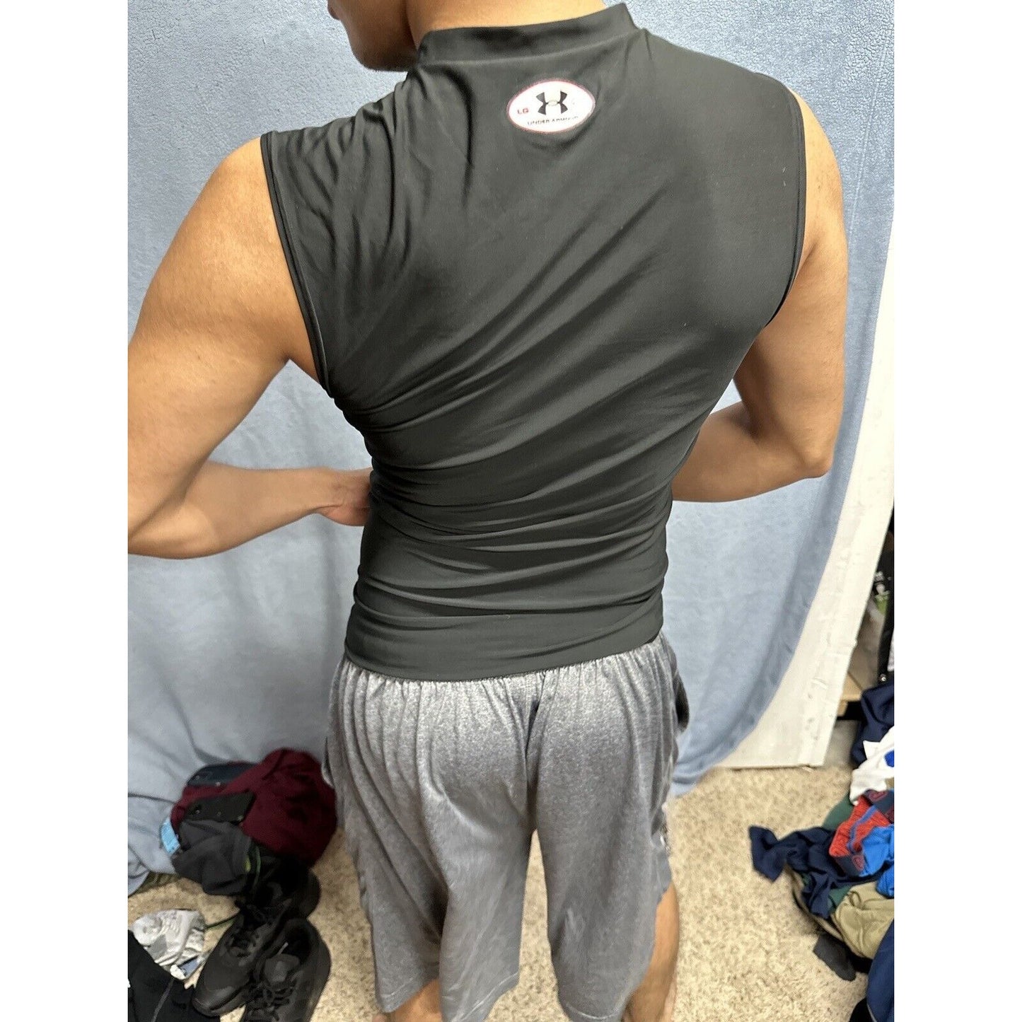 Men’s Black Under Armour Muscle Shirt Athletic Tank Large