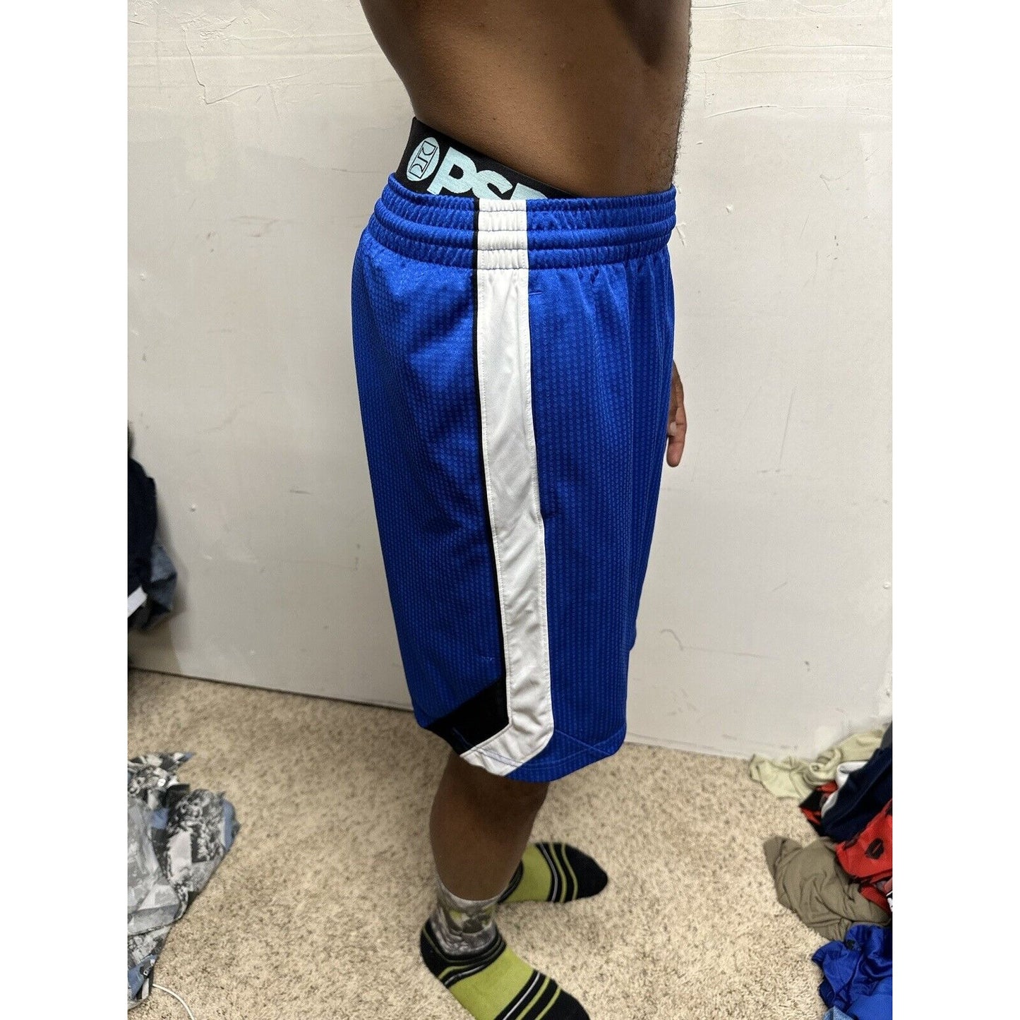 Men’s Blue Nike With Pockets Small Athletic Shorts