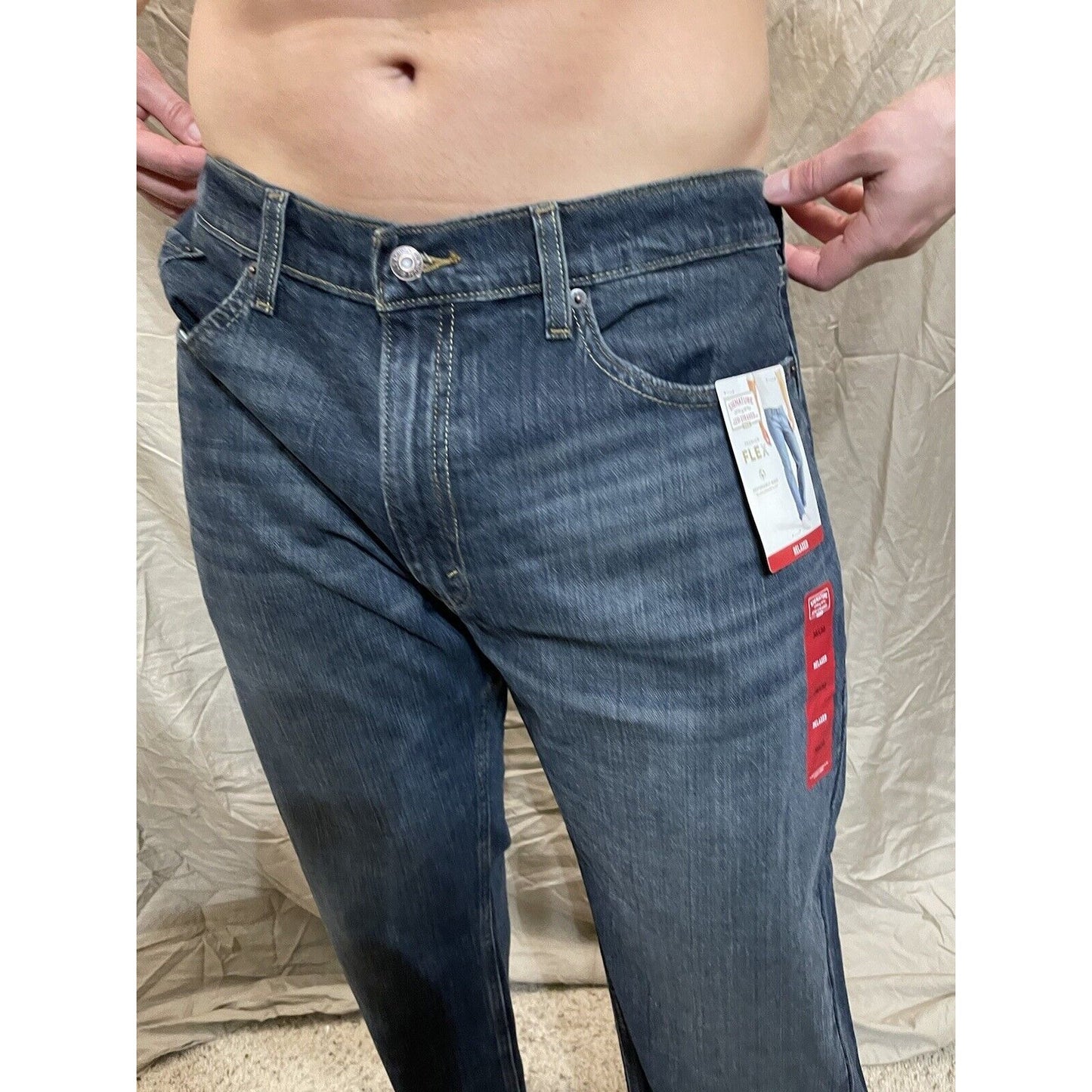 Men's Levis signature premium flex relaxed 38 x 30 jeans blue