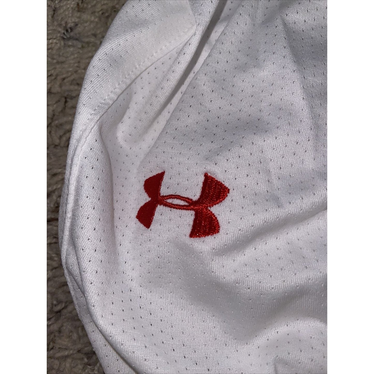 Boy's under armour Youth XL white and Red Lacrosse style shorts no pockets