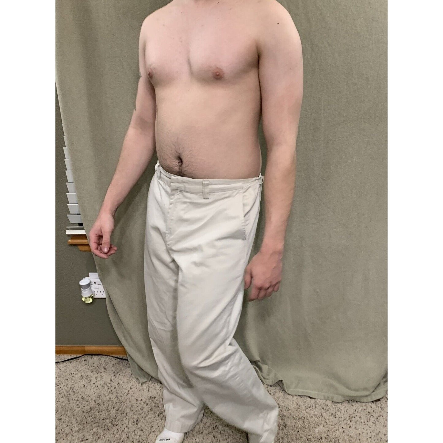 GAP Khaki Pants For Men 33x32 100% Cotton