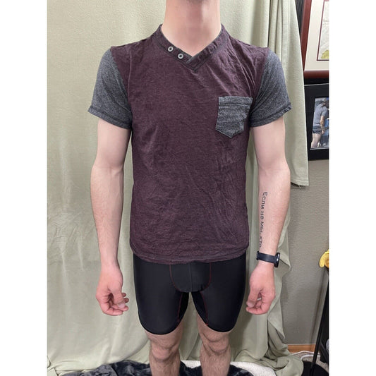 Men's American Republic Dry Goods Dark Red Short Sleeve V-Neck Size Small