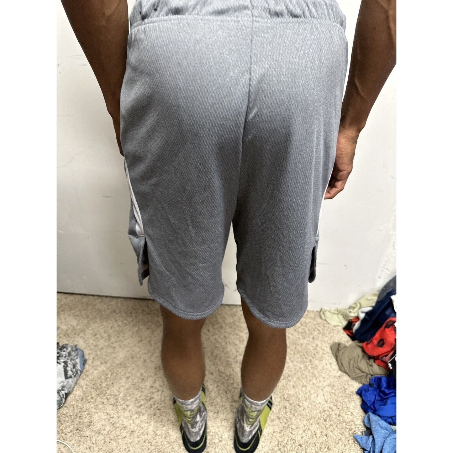 Men’s Nike Small Gray With Pockets Athletic Shorts Dri Fit