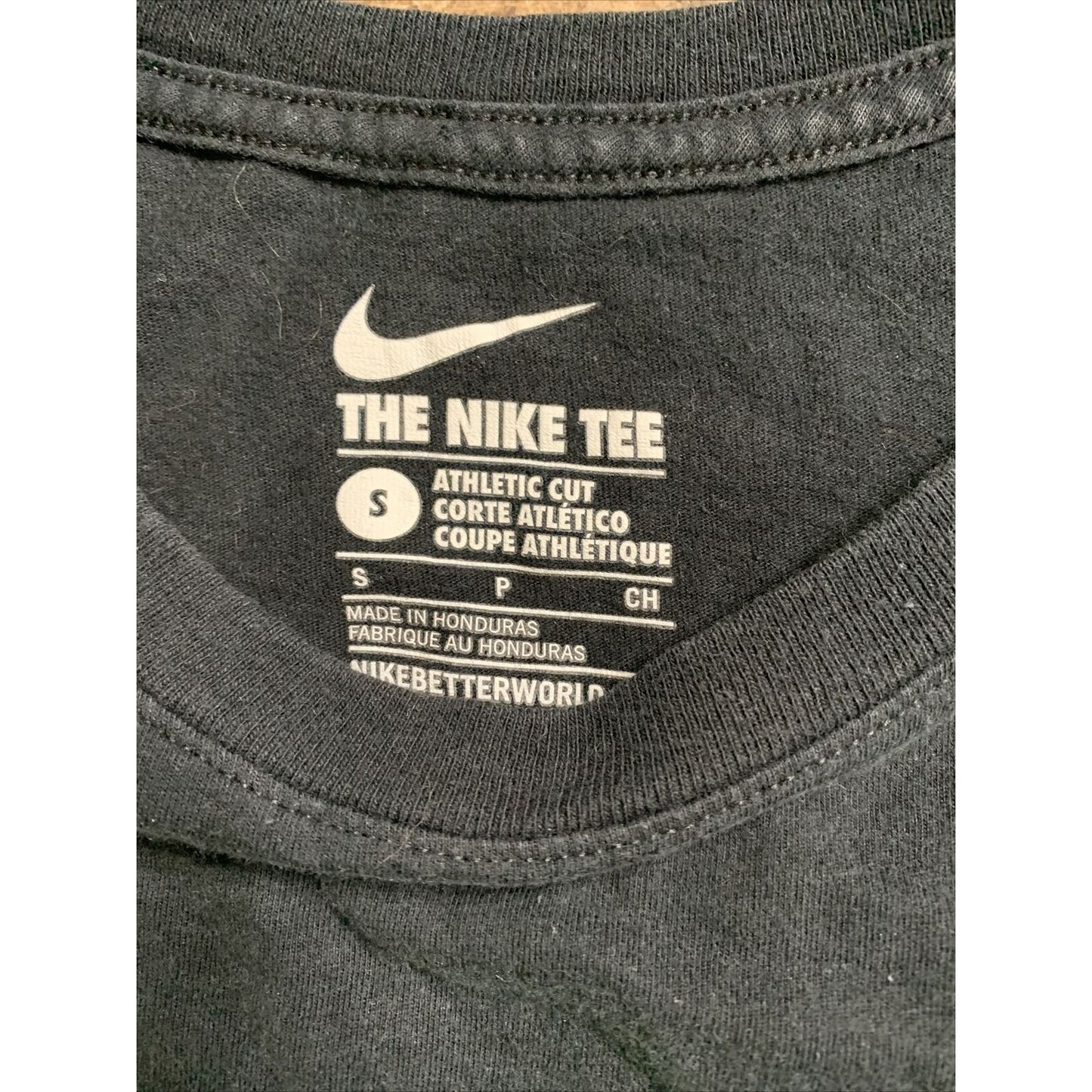 Black Nike Just Do It T-shirt Men’s Small Tiretread Print