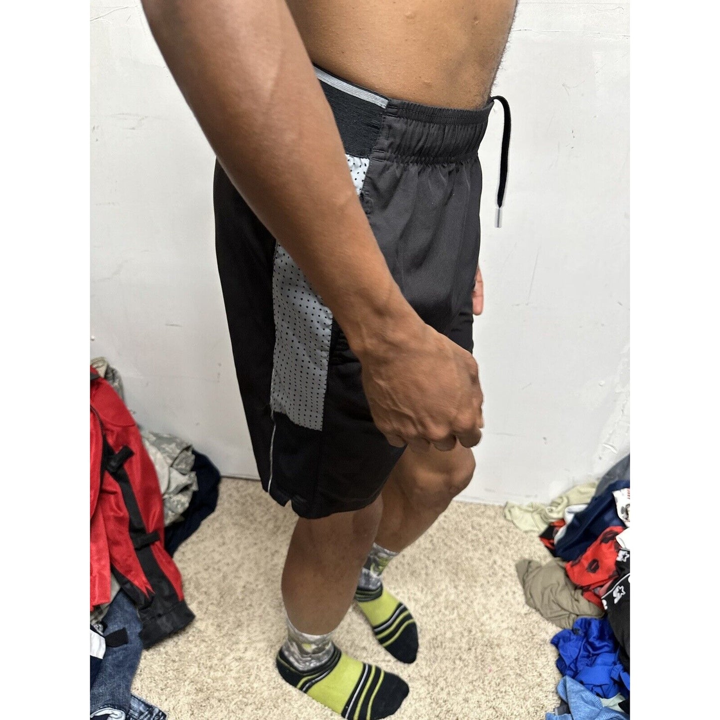 Reebok Black Small Athletic Shorts With Pockets
