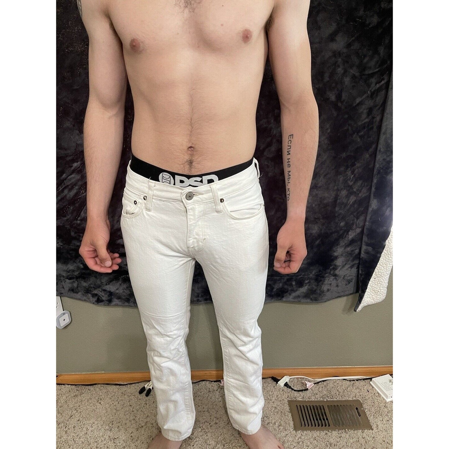 Men’s American Eagle Straight White Jeans 29x30