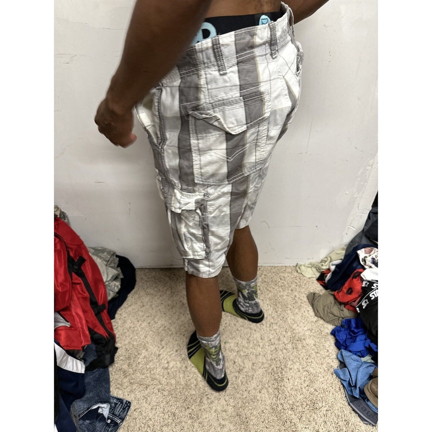 Men’s White And Gray Plaid Size 34 Levi’s Bermuda Shorts