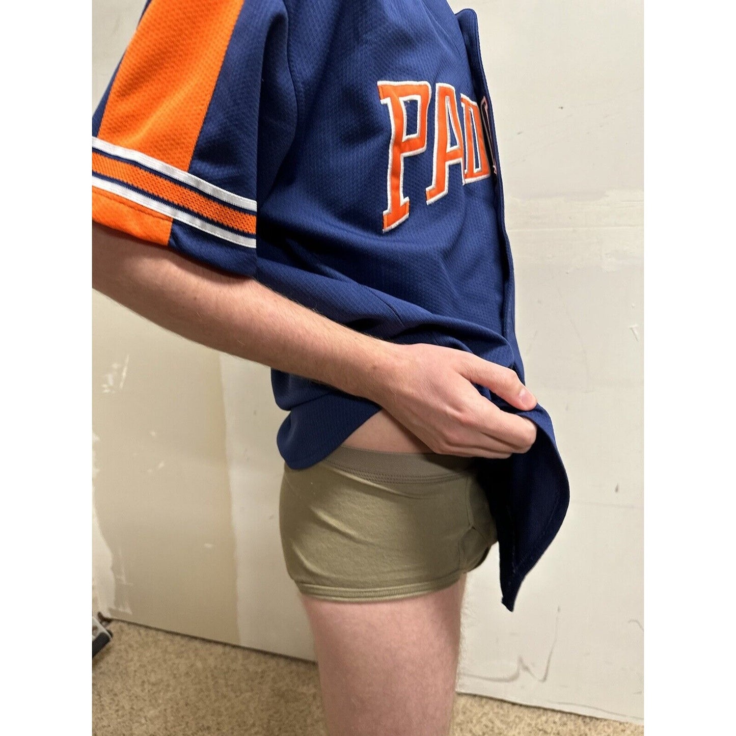 san diego padres genuine merchandise by starter fits like a medium jersey