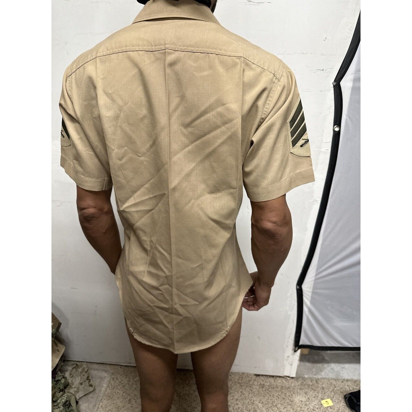 Men’s USMC Marines Uniform Button Up Khaki Shirt Defense Logistics Size 15 Shirt