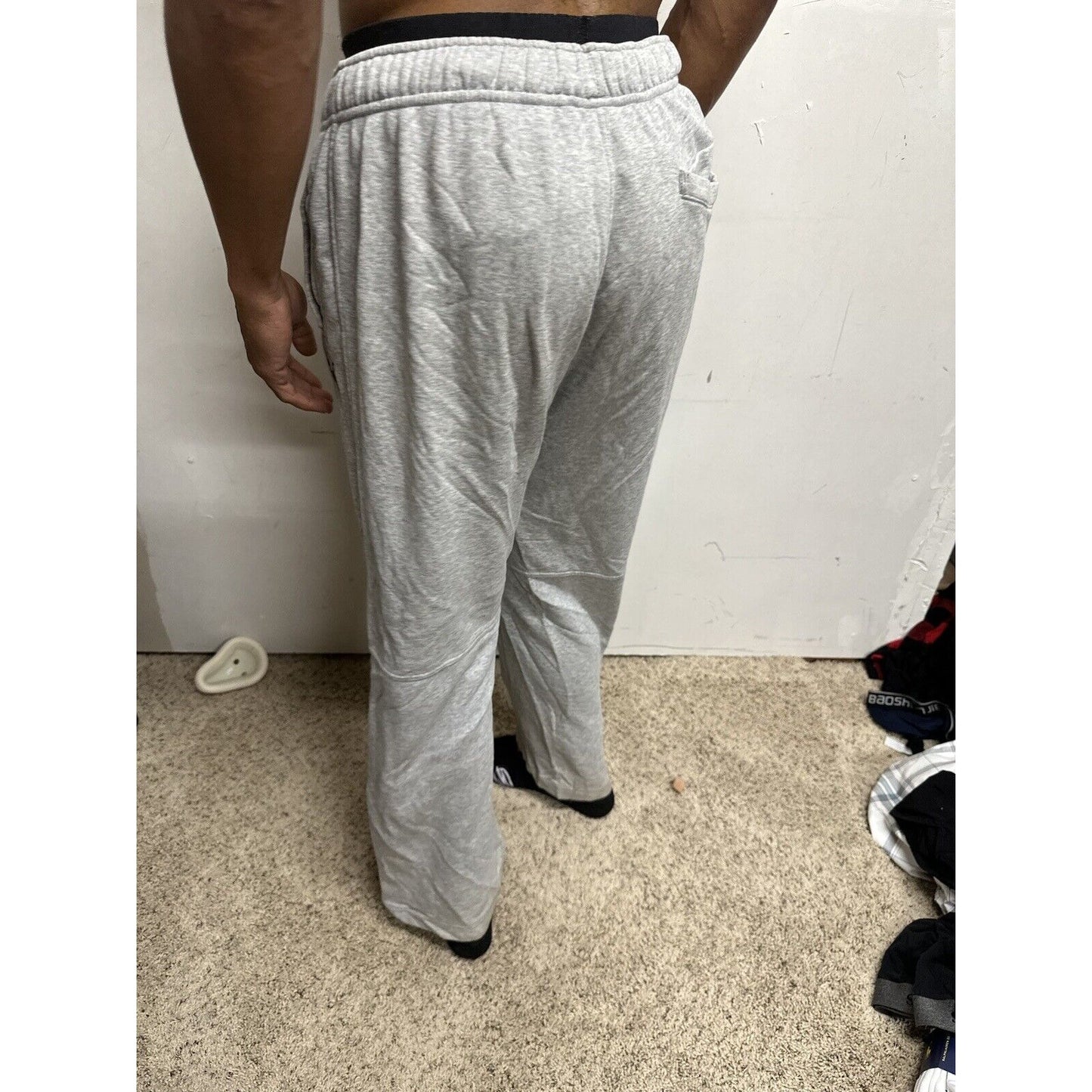 Men’s Medium Gray Puma Sweat Pants With Pockets