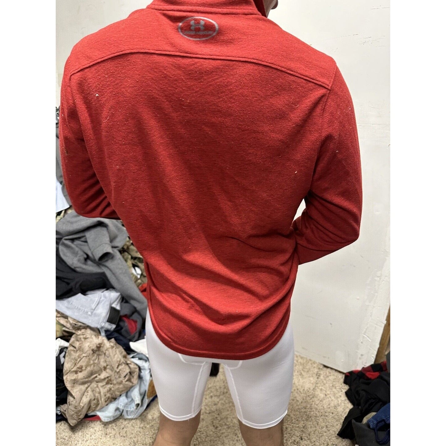 Men’s Red Loose Medium Under Armour 1/4 Zip Pull Over