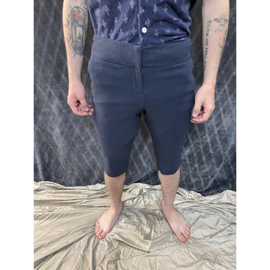 woman’s size 8 navy blue harve benard shorts