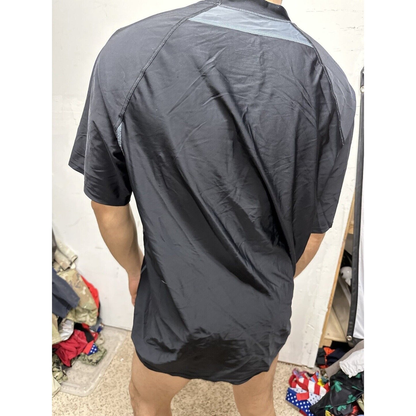 Men’s Speedo Black XL 20% Spandex Tshirt Short Sleeve