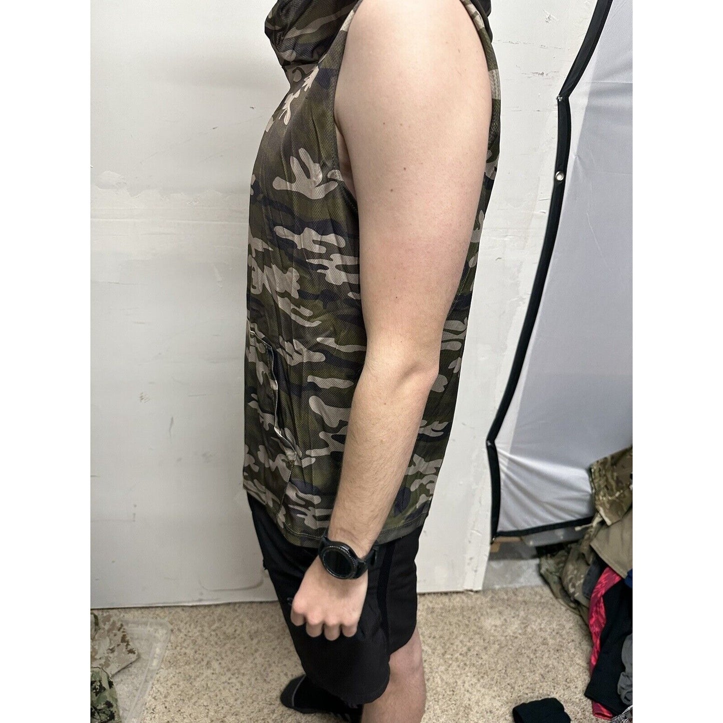 Men’s Green Camo Hoodie Polyester Sleeveless Pullover