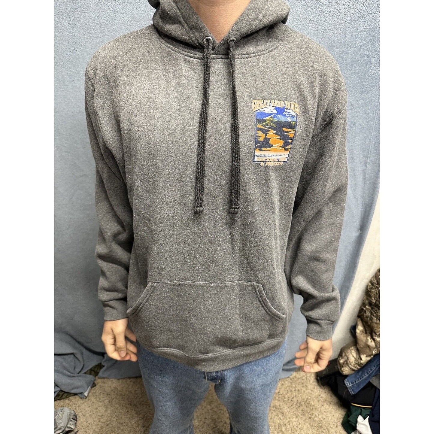 Men’s Gray XL Hoodie Pullover Lone Rock Great Sand Dunes National Park Colorado