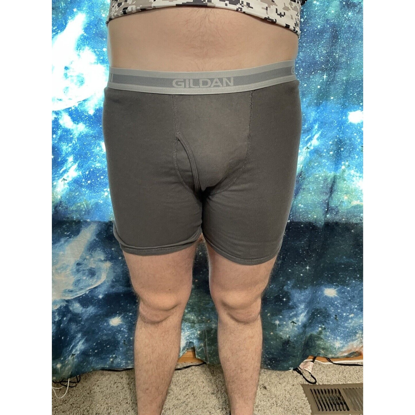 Men's Gildan Gray medium boxer briefs New And Unworn.