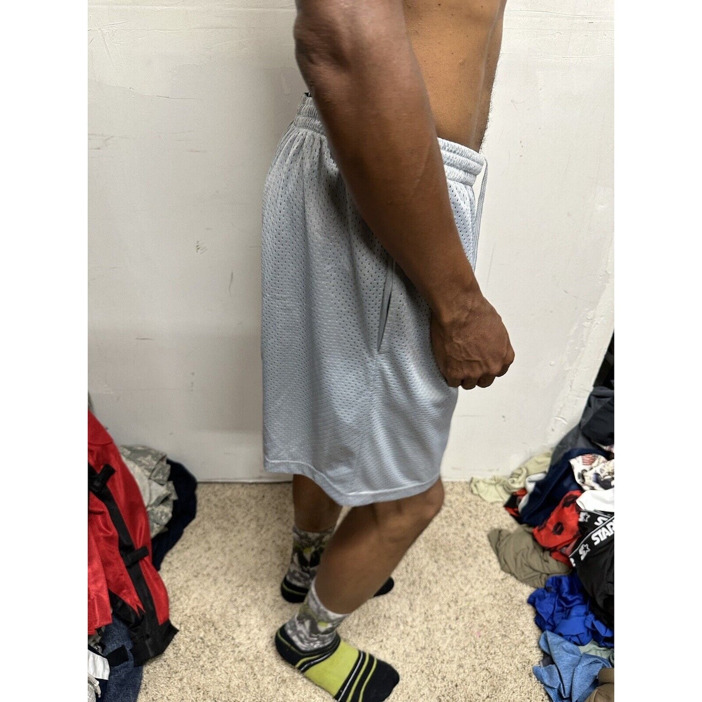 Men’s Gray Starter Medium Athletic Shorts With Pockets