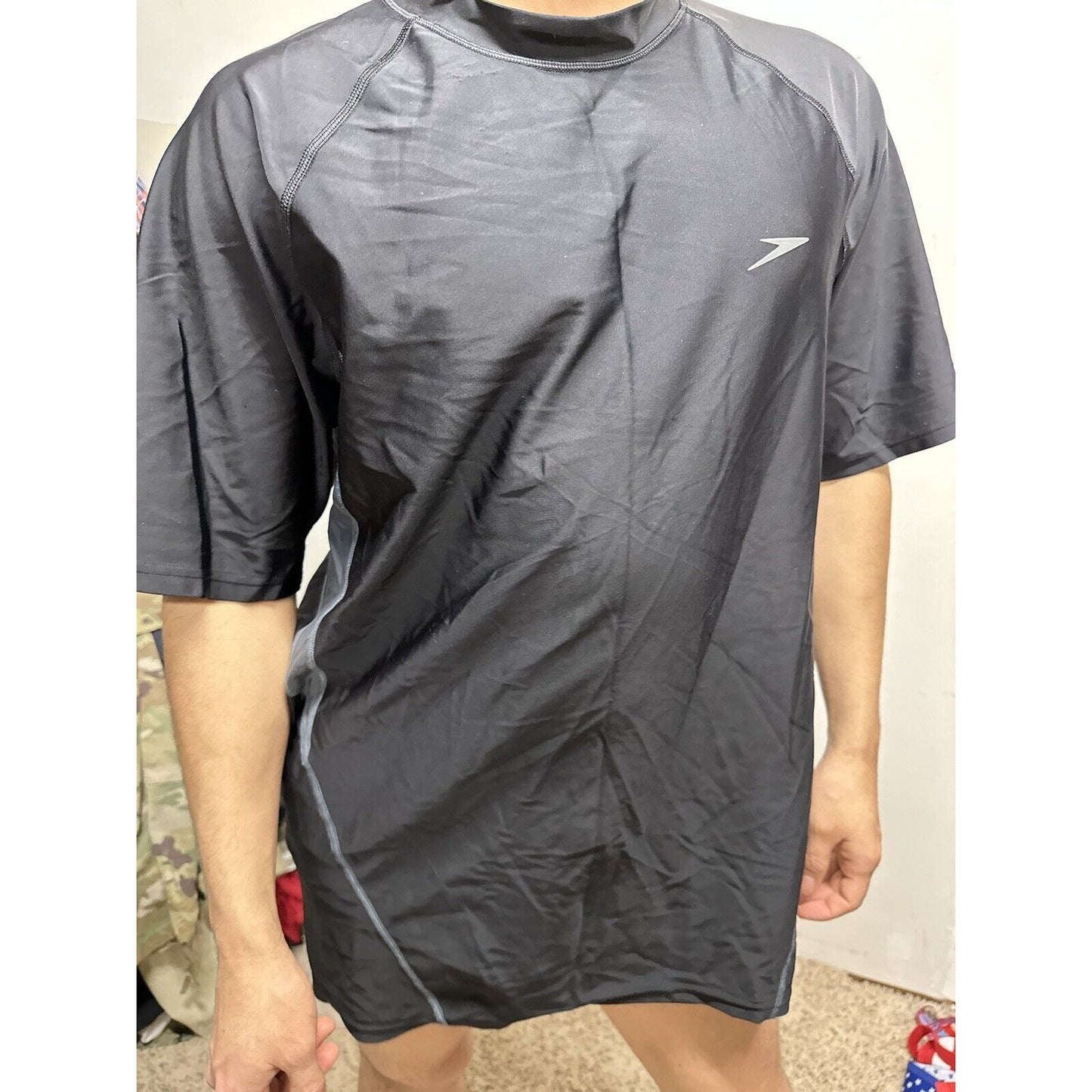 Men’s Speedo Black XL 20% Spandex Tshirt Short Sleeve