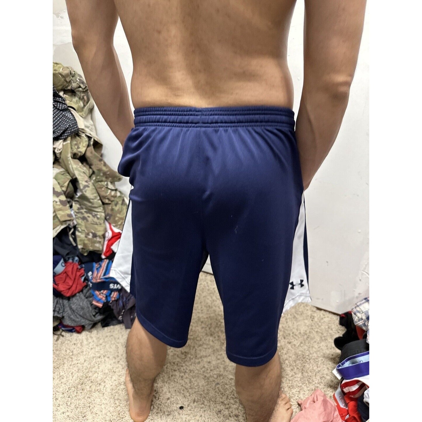 Men’s Dark Blue Large Under Armour Athletic Shorts With Pockets
