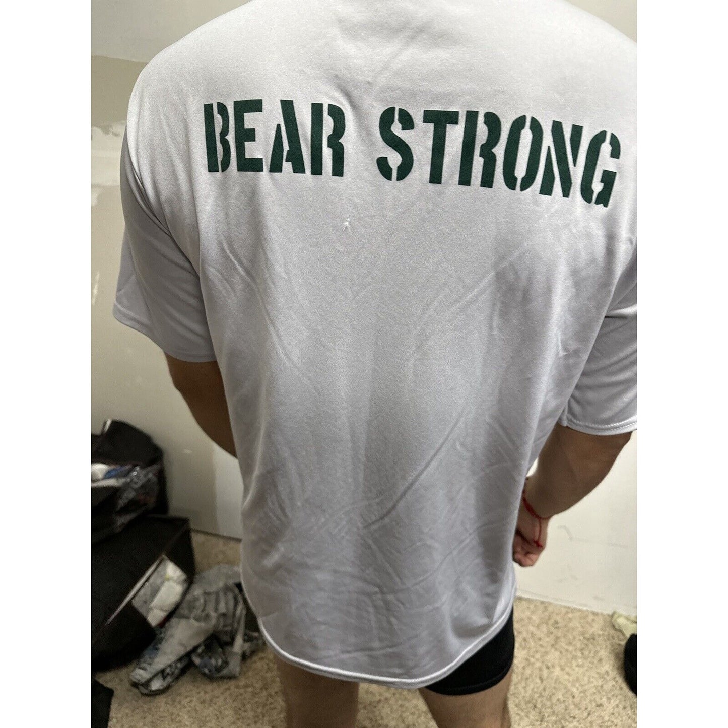 Men’s Baylor University Army ROTC Bear Strong Fits Like A medium