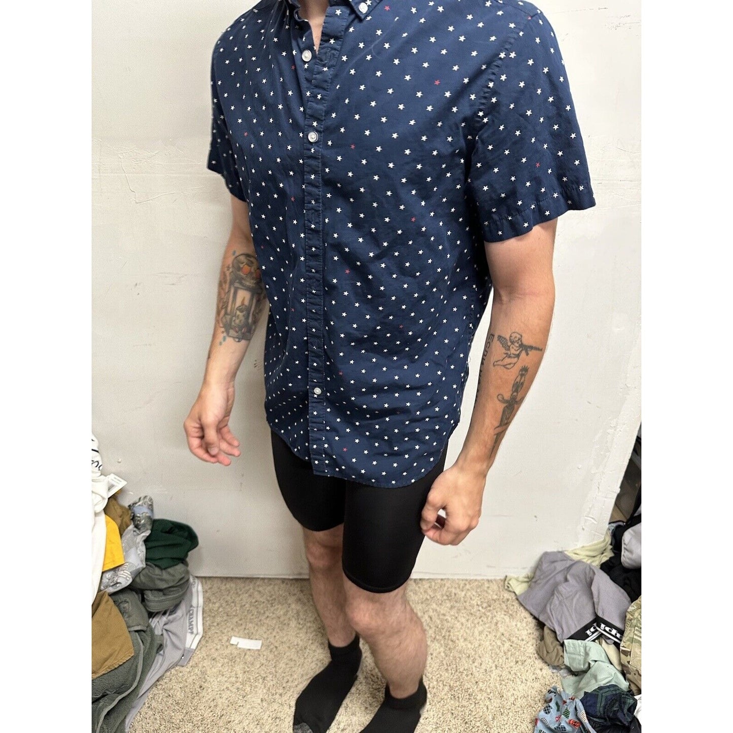 Men’s Patriotic Blue With Stars Button Up Short Sleeve Shirt Med Denim & Flower