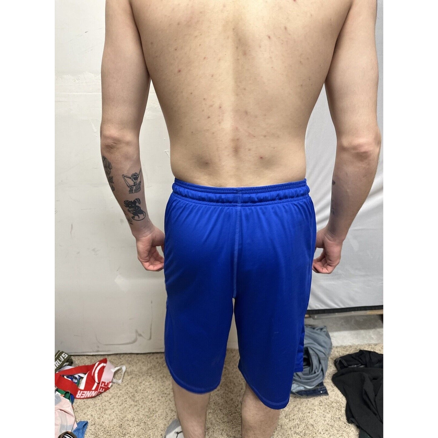 Men’s Medium Royal Blue Under Armour Athletic Shorts