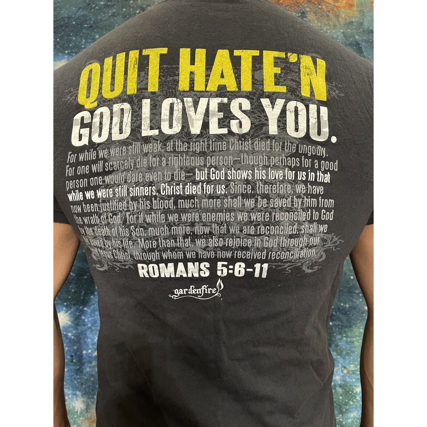 Men’s Small/Medium Black T-Shirt Quit Hate God Loves You