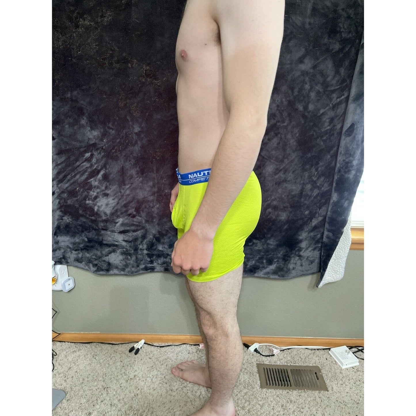 Men’s Large Neon Yellow Nautica 7% Spandex Compression Shorts New
